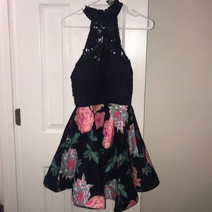 the CUTEST navy/floral peplum style dress!